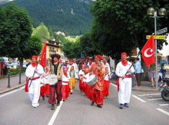 Festa di Turchia İtalya Moena